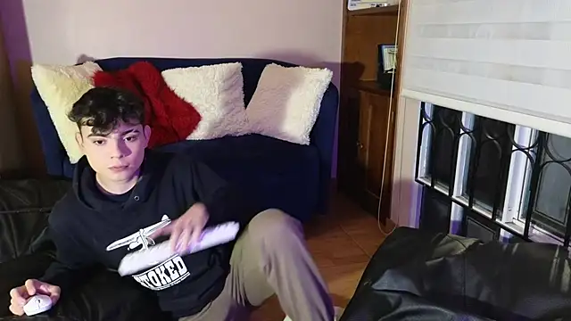 Snapshot of lukeboyce33 chatting on January 2026 01:42:02 AM lukeboyce33 online show from January 2026 01:42:02 AM