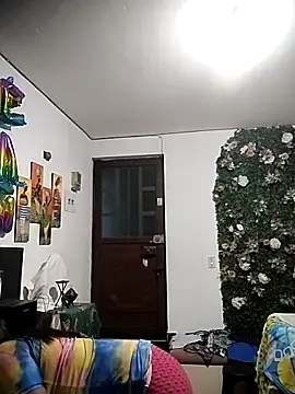 Tu-Reina online show from September 2025 04:50:01 PM