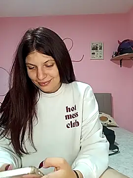 MeCherryy online show from September 2025 04:45:01 PM