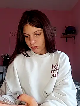 MeCherryy online show from September 2025 02:33:01 PM