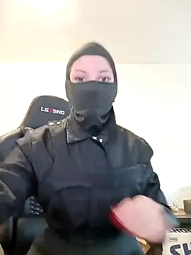 MeCherryy online show from February 2026 01:29:02 PM