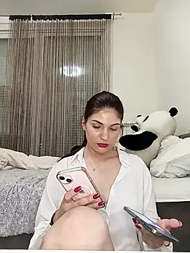 MeCherryy online show from March 2026 06:45:02 PM