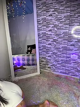 Jasmine Tookens online show from November 2025 11:32:02 AM