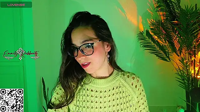 Emmi Roberts online show from July 2026 10:19:01 PM