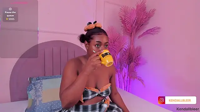 Kendallbleer online show from September 2025 12:05:01 PM