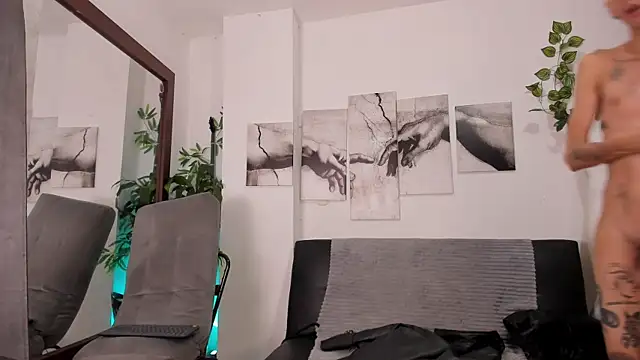 Giotrashy online show from October 2025 07:33:01 PM