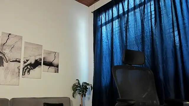 Giotrashy online show from July 2026 07:07:02 PM