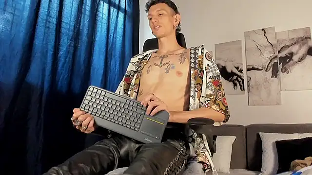 Giotrashy online show from July 2026 08:11:02 PM