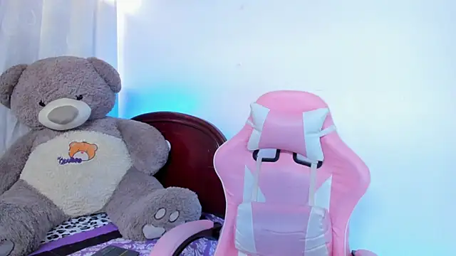 Hairydoll  online show from September 2025 04:07:01 PM