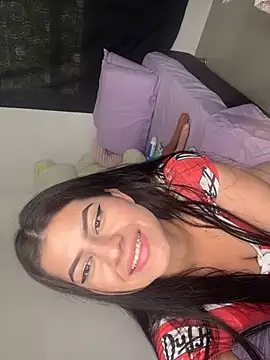 Saanvi21 online show from March 2025 06:34:01 PM