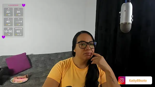 Kattysoto online show from September 2025 01:38:02 AM