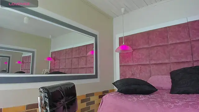 Christian Musclet4 online show from March 2025 01:29:01 PM