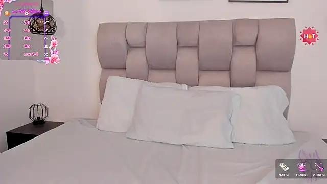 Snapshot of Hanna_Evans__ chatting on November 2025 12:27:01 PM Hanna Evans online show from November 2025 12:27:01 PM