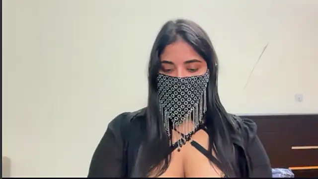 Snapshot of Tamil_hot_whiskey_girl chatting on August 2026 09:45:02 AM Tamil hot whiskey girl online show from August 2026 09:45:02 AM