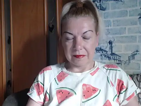 Lillia Ray online show from May 2026 09:39:01 AM