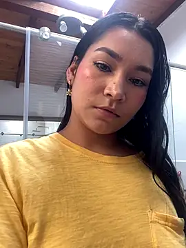 keylamillerr online show from November 2025 07:38:02 PM