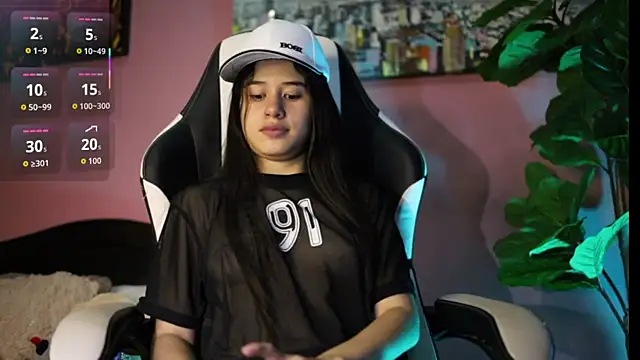 Danaa Rouse online show from December 2025 08:13:02 PM