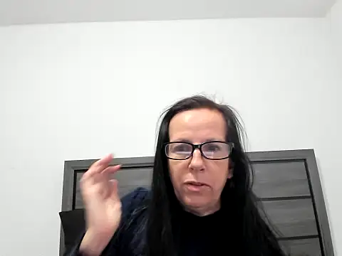 peachgoddess online show from November 2025 01:00:01 PM