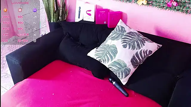 DianaGom online show from October 2025 10:35:02 AM