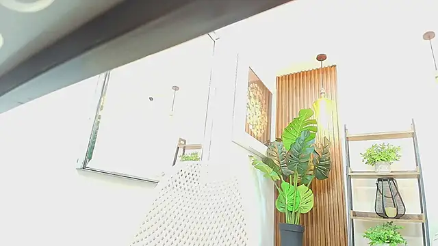 Coral Lise online show from September 2025 11:13:02 AM