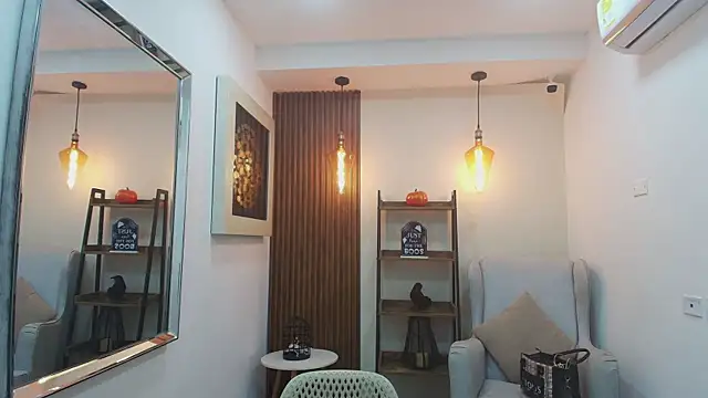 Coral Lise online show from October 2025 11:09:01 AM