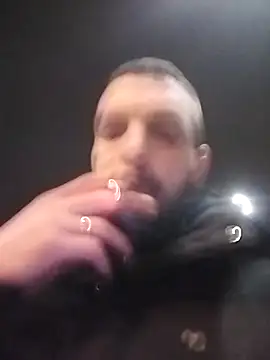 Snapshot of MaksDzubaV chatting on November 2025 08:44:01 PM MaksDzubaV online show from November 2025 08:44:01 PM