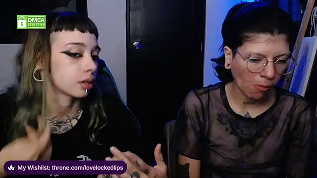 Snapshot of lovelockedlips chatting on June 2026 07:22:02 PM lovelockedlips online show from June 2026 07:22:02 PM