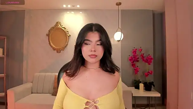 Snapshot of CandaseRussell chatting on October 2025 09:13:01 PM CandaseRussell online show from October 2025 09:13:01 PM