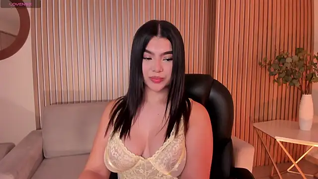 Snapshot of CandaseRussell chatting on November 2025 01:22:01 AM CandaseRussell online show from November 2025 01:22:01 AM