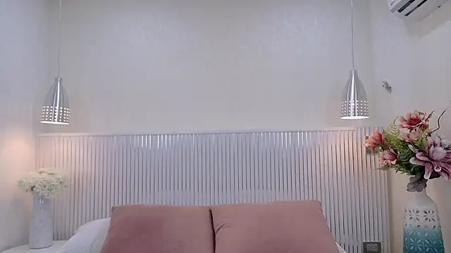 katia moregb online show from September 2025 07:47:02 PM