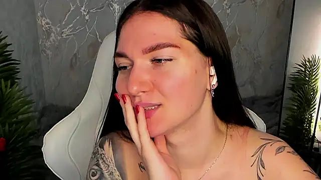 Snapshot of babyisperfect chatting on June 2026 01:37:01 AM babyisperfect online show from June 2026 01:37:01 AM