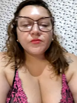 Snapshot of veludolunar chatting on March 2025 09:45:01 PM veludolunar online show from March 2025 09:45:01 PM