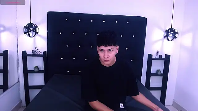 Jhojan twink online show from October 2025 06:39:01 PM