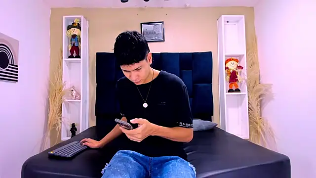 Jhojan twink online show from October 2025 12:52:02 PM