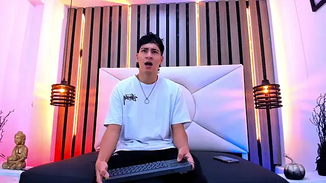 Jhojan twink online show from October 2025 12:13:02 PM