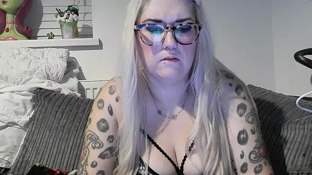 Sizzling Indie36 online show from November 2025 07:48:02 PM