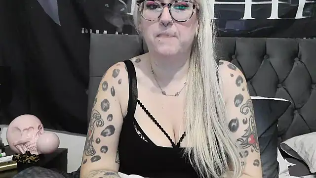 Sizzling Indie36 online show from November 2025 12:22:02 AM