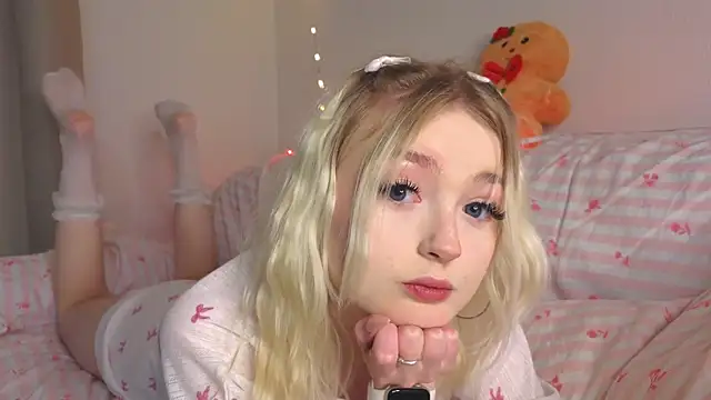 Snapshot of minigirl chatting on February 2026 04:11:02 PM minigirl online show from February 2026 04:11:02 PM