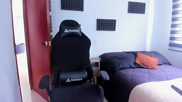 hannarusso online show from March 2026 06:35:02 PM