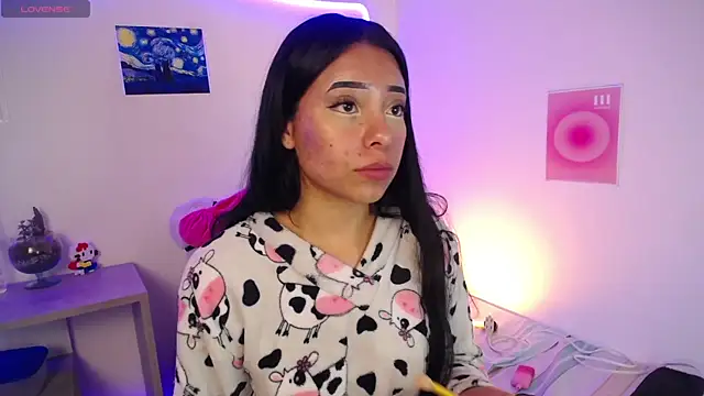 Emilybutterfly1 online show from September 2025 08:52:01 AM