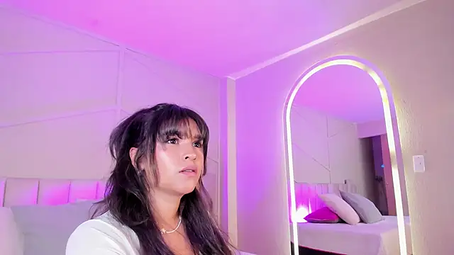 Eimmy bm online show from October 2025 07:12:02 PM