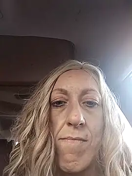 Ninfomom online show from November 2025 09:57:02 PM