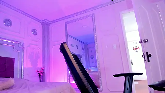 KatianPierce online show from October 2025 07:44:02 PM