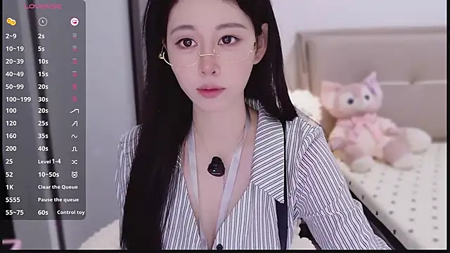 Yoyuyuy online show from November 2025 11:37:02 PM