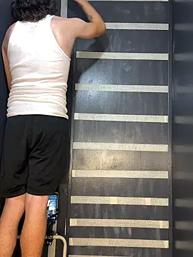 Snapshot of bwcizThrobbing chatting on December 2025 06:27:01 PM bwcizThrobbing online show from December 2025 06:27:01 PM