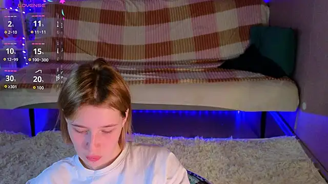 Snapshot of Tara_Lawson chatting on June 2026 02:53:01 AM Tara Lawson online show from June 2026 02:53:01 AM