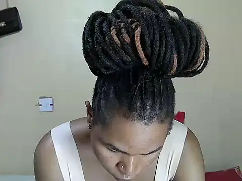 Creamy-Aisha online show from November 2025 08:13:02 AM