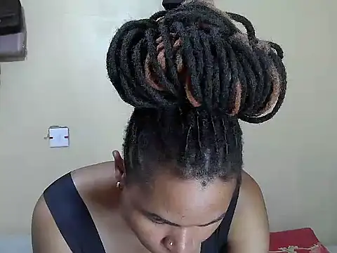 Creamy-Aisha online show from November 2025 01:12:02 PM