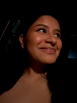 Snapshot of andrea_gomes_ chatting on October 2025 08:15:02 AM andrea gomes online show from October 2025 08:15:02 AM