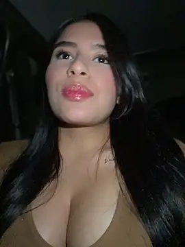 andrea gomes  online show from April 2026 07:03:02 AM